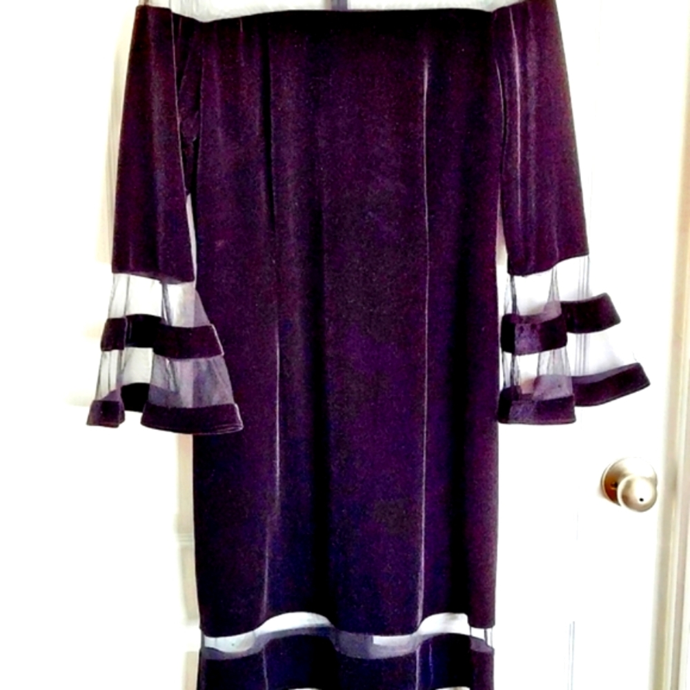 Dress - Picture 2 of 5